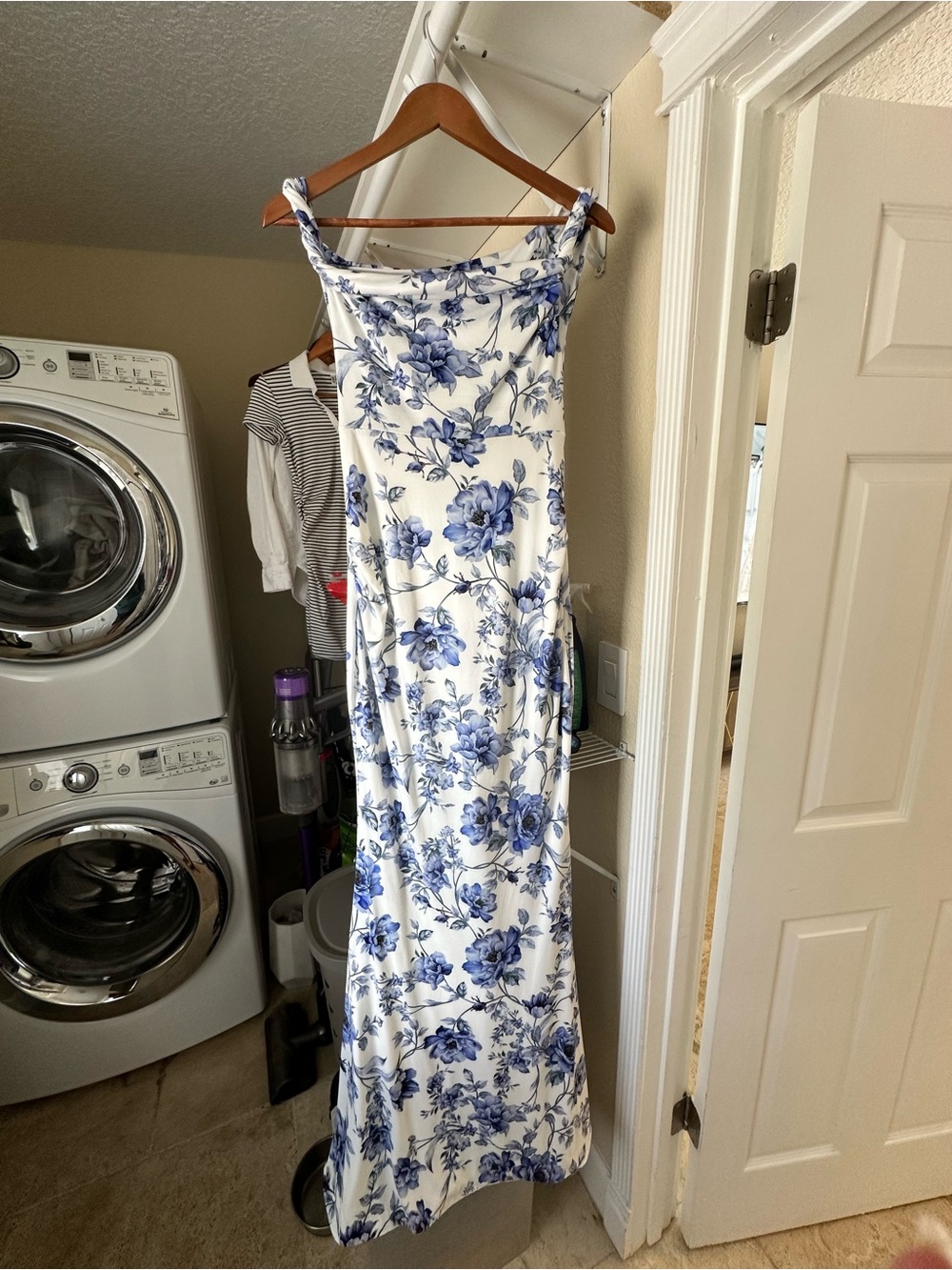 Club L London Floral Off-Shoulder Maternity Dress - Picture 5 of 6